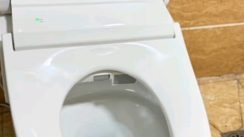 松下（Panasonic）坑距可调智能马桶低水压脚感翻圈分