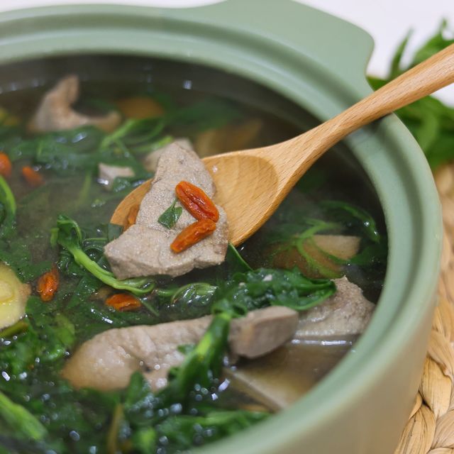 清明养生美食：枸杞叶猪肝汤