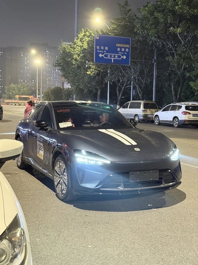 解读小米御7：名字背后的品牌与产品逻辑