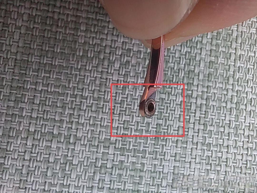 镜腿暗藏玄机!三步解码优质眼镜框选购秘诀