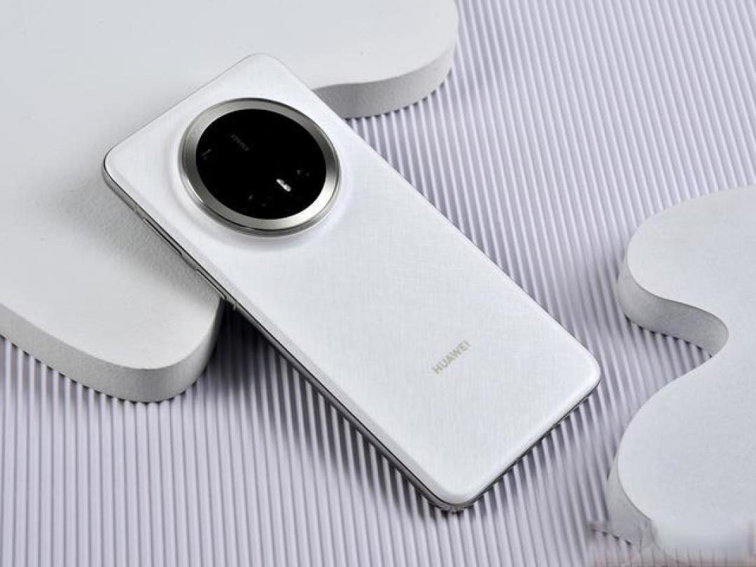 华为Mate70 Pro鸿蒙先锋版:旗舰机为何都说这次「刚刚好」?