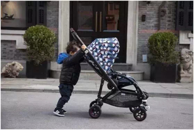 博格步婴儿推车