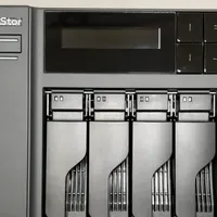 4+4 盘位 NAS 新品，兮克 TS3104D 是否值得入手，购前必看评测
