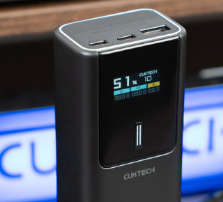 酷态科 10 号超级电能棒 Plus 新增黑骑士版：多功能 TFT 彩屏、15000mAh 容量