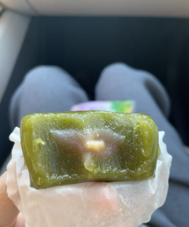 稻香村的芋泥乳酪青团真伤人。