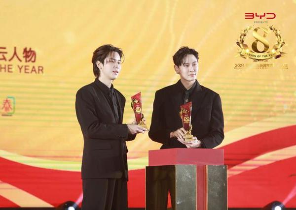 恭喜BounPrem荣获“文化娱乐奖”