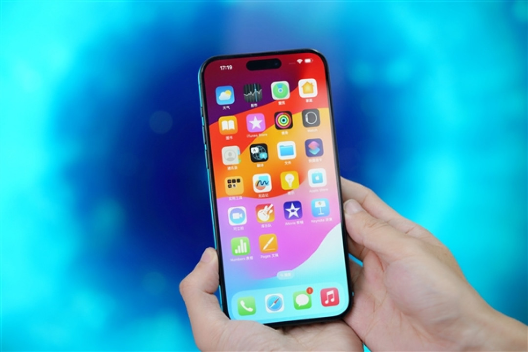 关税大棒下iPhone或涨至1.6万!分析师预计苹果获豁免可能性为50%