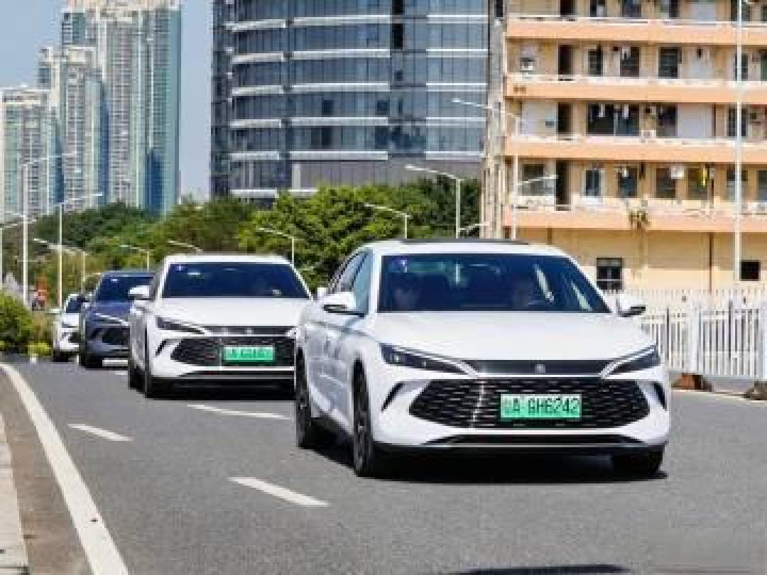 比亚迪秦L首月实测:一箱油跑1500km,但这些槽点不吐不快
