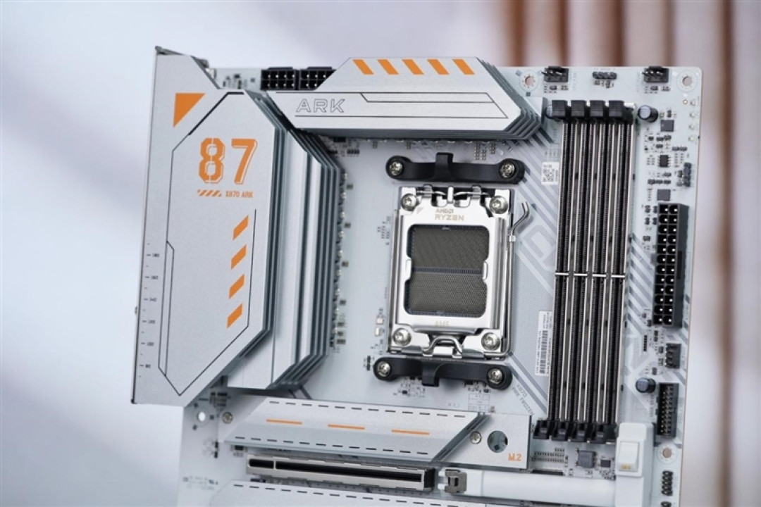 七彩虹CVN X870 ARK FROZEN V14方舟主板评测: 5G网卡+高频内存 锐龙9000舰队新旗舰