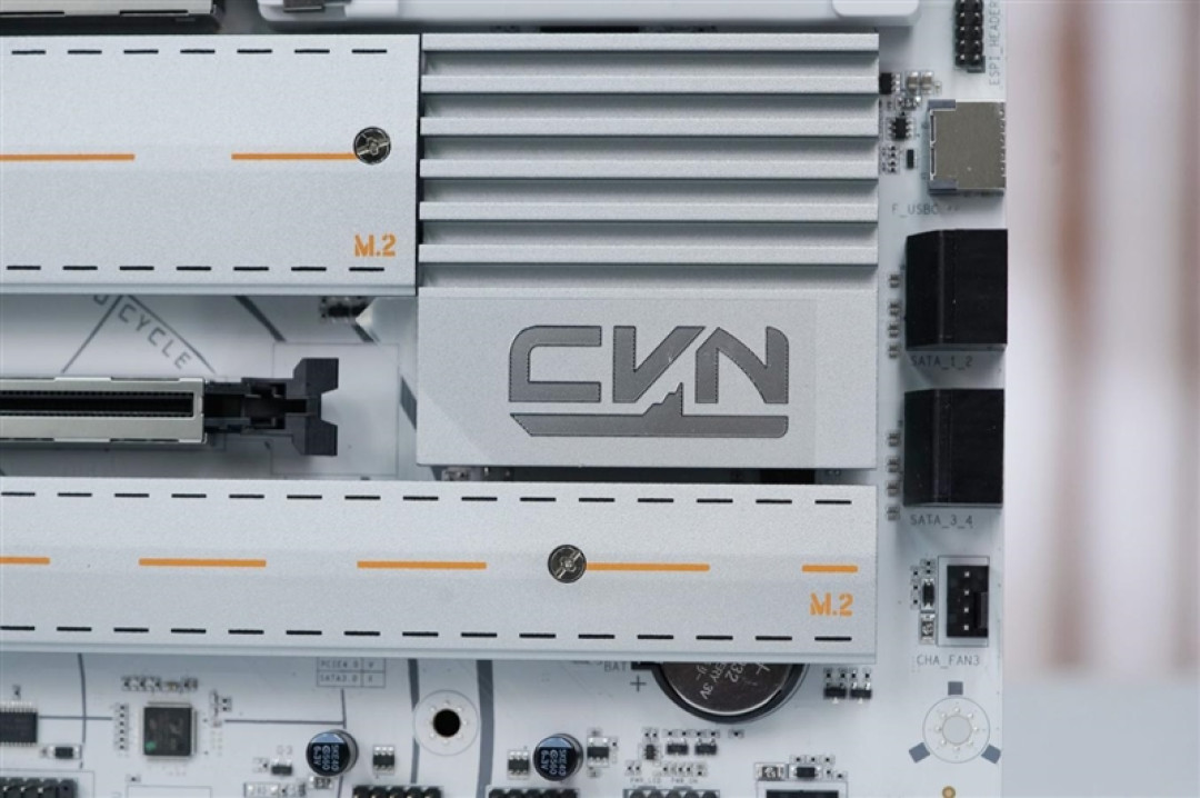 七彩虹CVN X870 ARK FROZEN V14方舟主板评测: 5G网卡+高频内存 锐龙9000舰队新旗舰