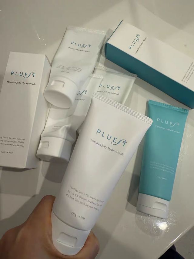 pluest洁面啫喱，温和清洁体验