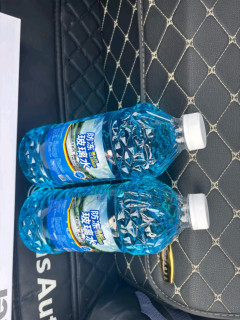 大格局汽车玻璃水：冬季防冻，四季通用，强力去污