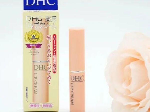 畅销20年，爆卖1.4亿支DHC唇膏！拯救冬日大干唇，脱皮、干裂！