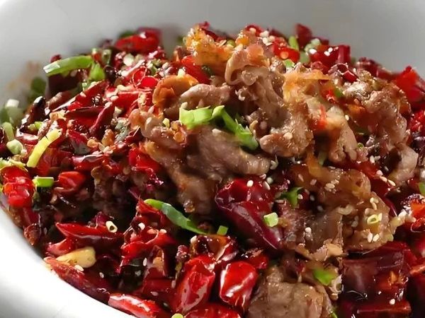 【私房菜谱】香辣肥牛｜5分钟爆炒嫩滑秘籍！比火锅店更过瘾的吃法