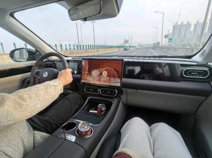 小米车载充电器