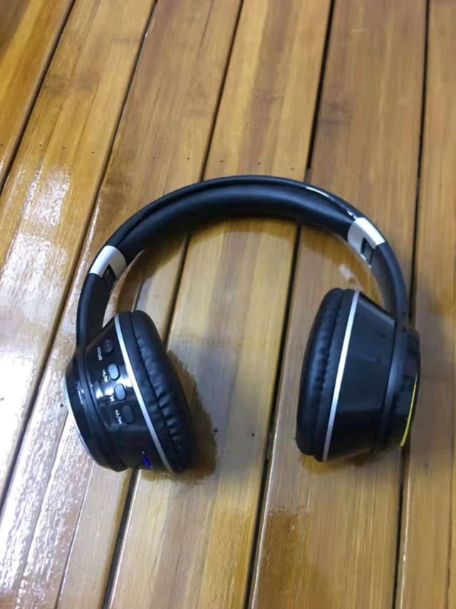 小米最新款头戴式蓝牙耳机：真无线，重低音，真降噪，电竞新选择