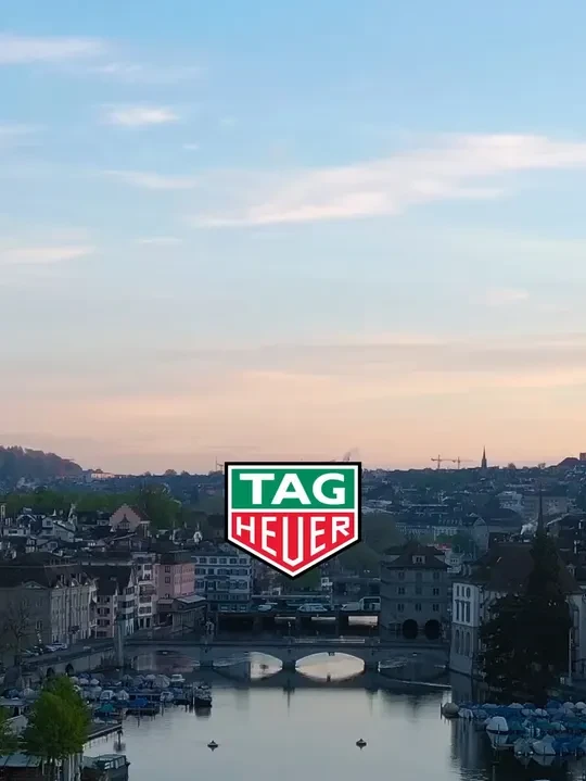 全力冲刺下一站。
引擎未熄，竞逐继续。直抵日内瓦#钟表与奇迹2025 ，见证时间与速度的交锋，静待巅峰传奇揭幕。 
#泰格豪雅