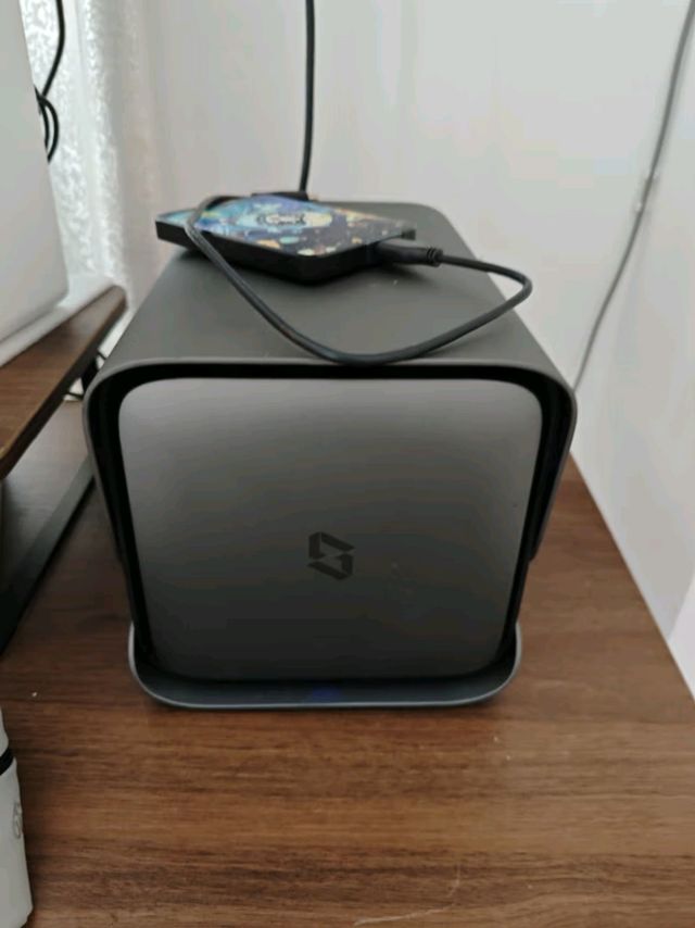 极空间私有云Z4Pro 16G版：打造您的专属数据港湾