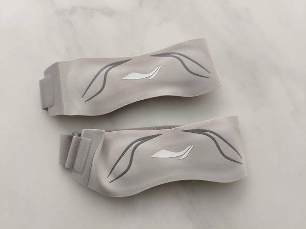 李宁髌骨带，专为夏季运动设计