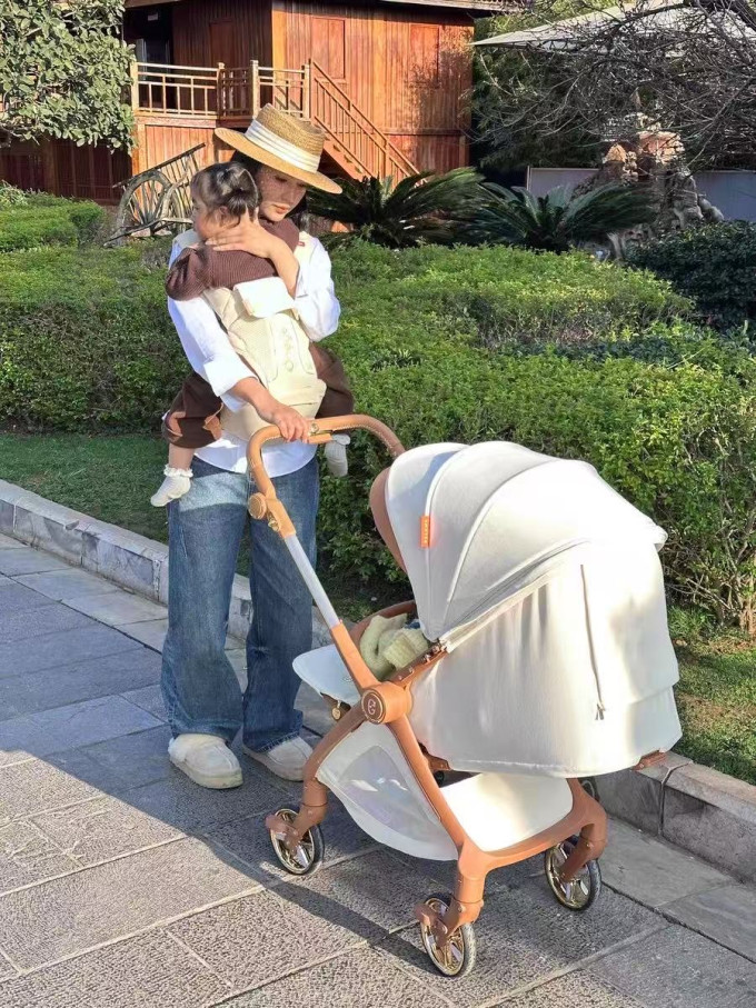 德拉玛婴儿推车