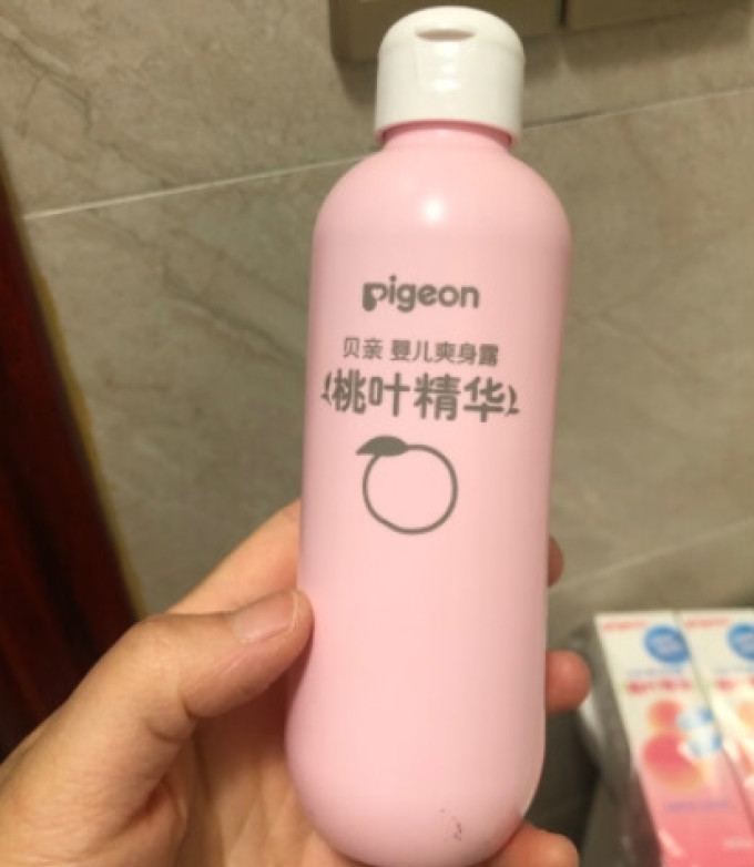 贝亲婴儿爽身粉