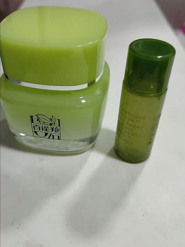国货百雀羚面霜：干皮救星