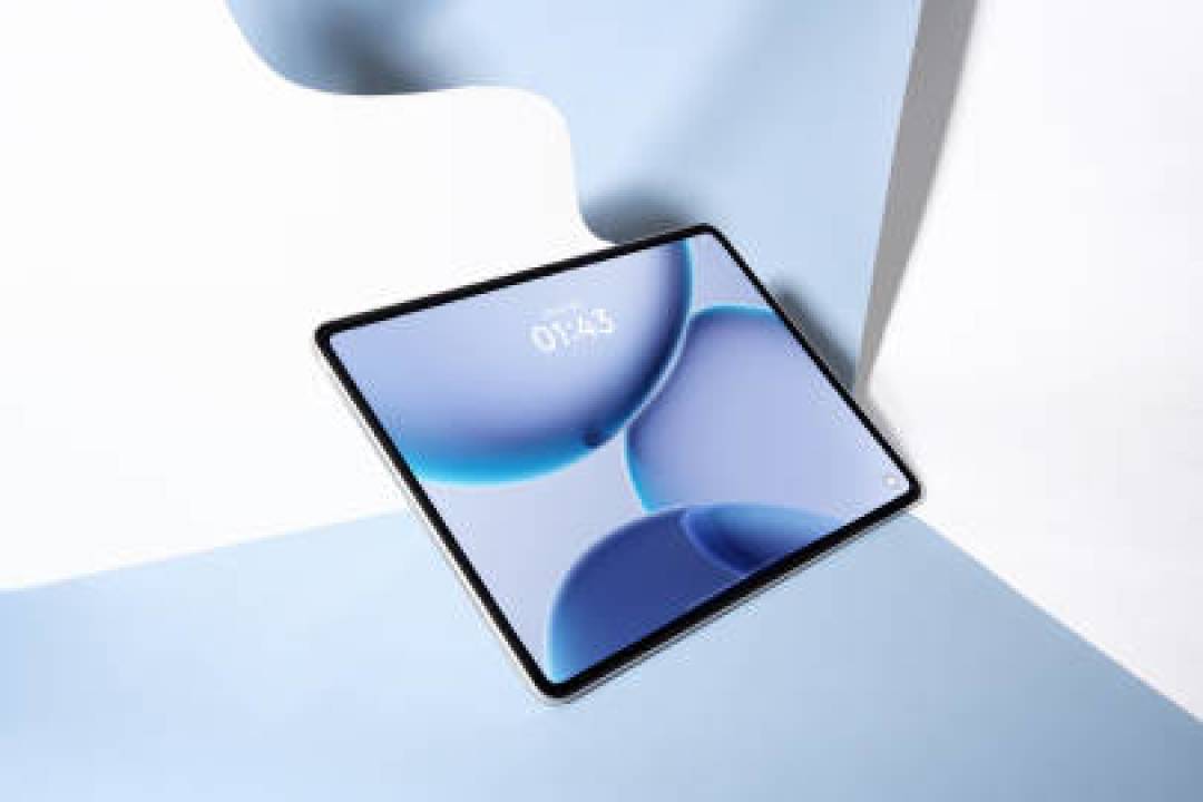 随身巨幕新体验!OPPO Pad 4 Pro轻薄机身竟能当电脑用?