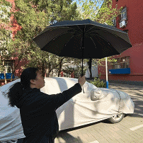 防晒防雨两不误，一键开合直接赢麻了，这伞是谁想出来的？