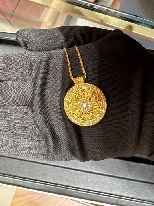 点钻黄金吊坠爱了爱了
