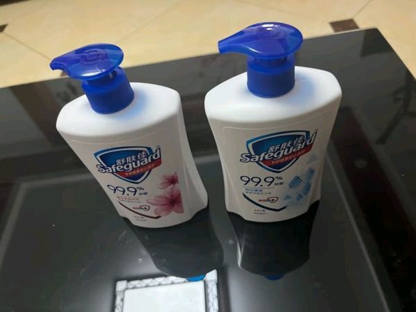 舒肤佳抑菌洗手液：纯白樱花，健康守护每一步