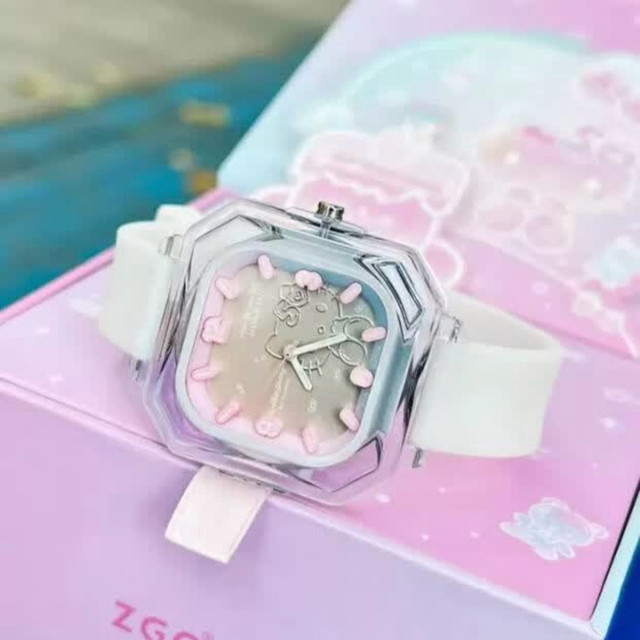 被问爆的Hello Kitty 50周年限定手表！