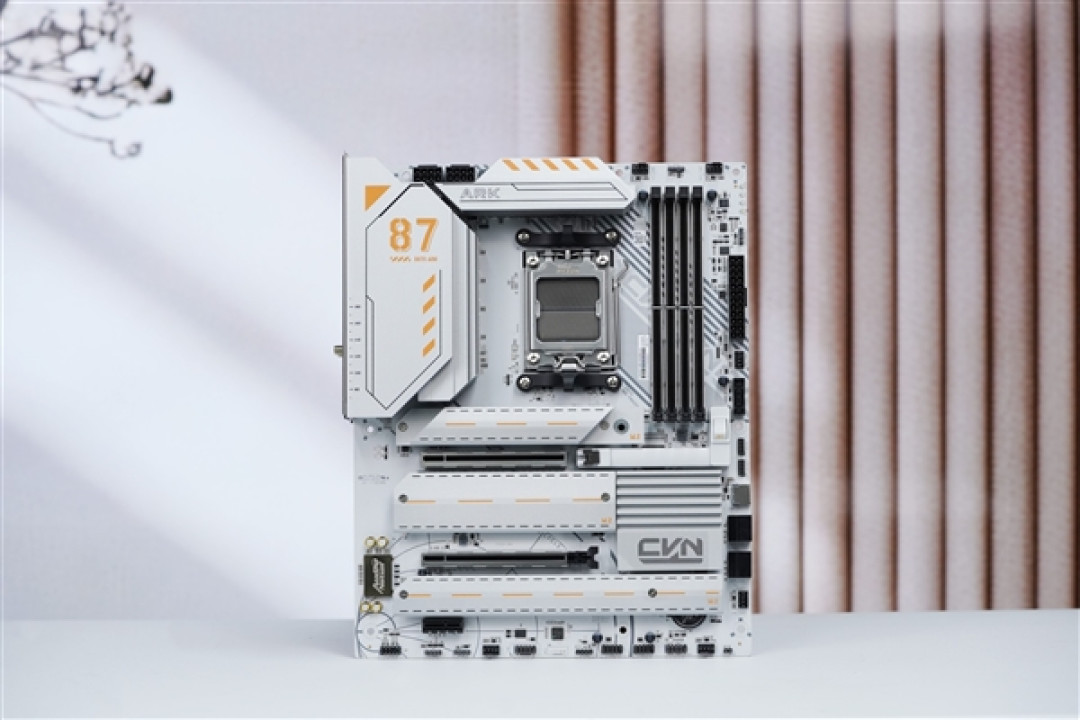 满血释放锐龙性能!七彩虹CVN X870 ARK FROZEN V14方舟图赏