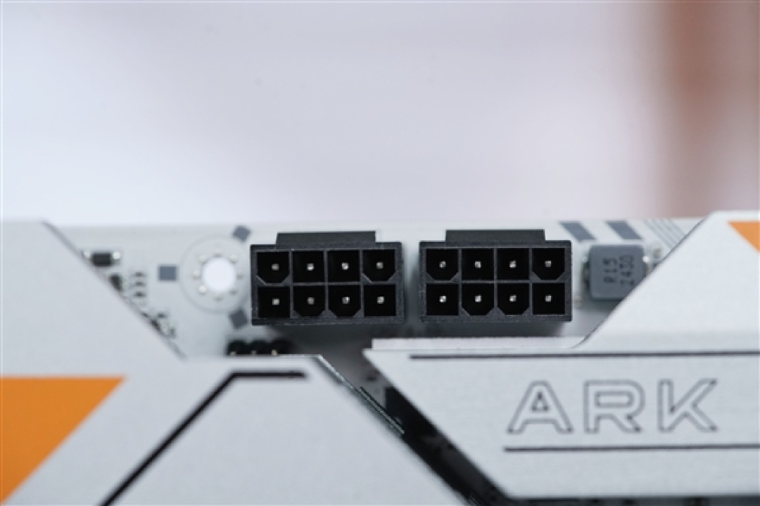 满血释放锐龙性能!七彩虹CVN X870 ARK FROZEN V14方舟图赏