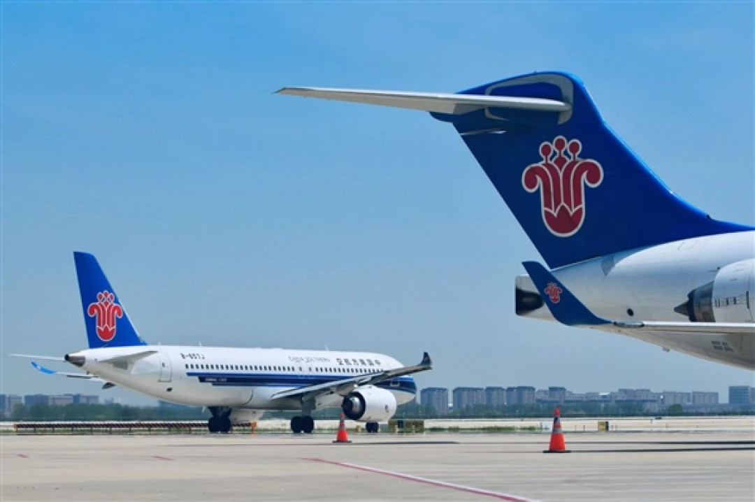 南航C919首航武汉:还有C909 双倍快乐