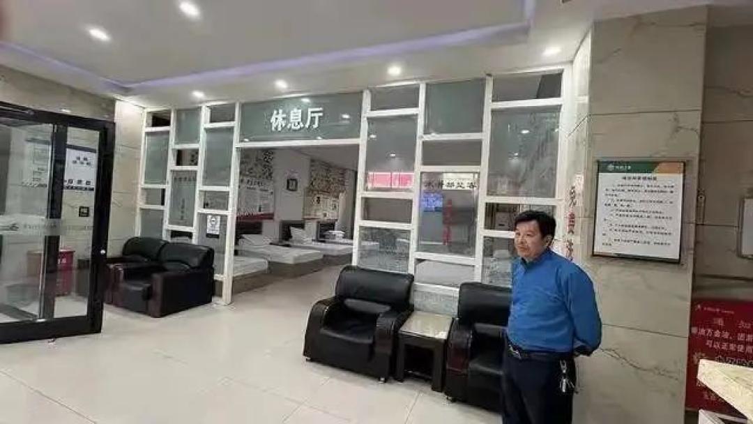 河南高速服务区免费住宿洗浴17年：日均千元成本换万辆客流，司机直呼第二个家