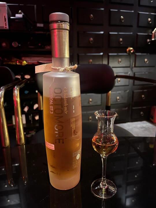 深夜喝杯63%的泥煤怪兽7.3
