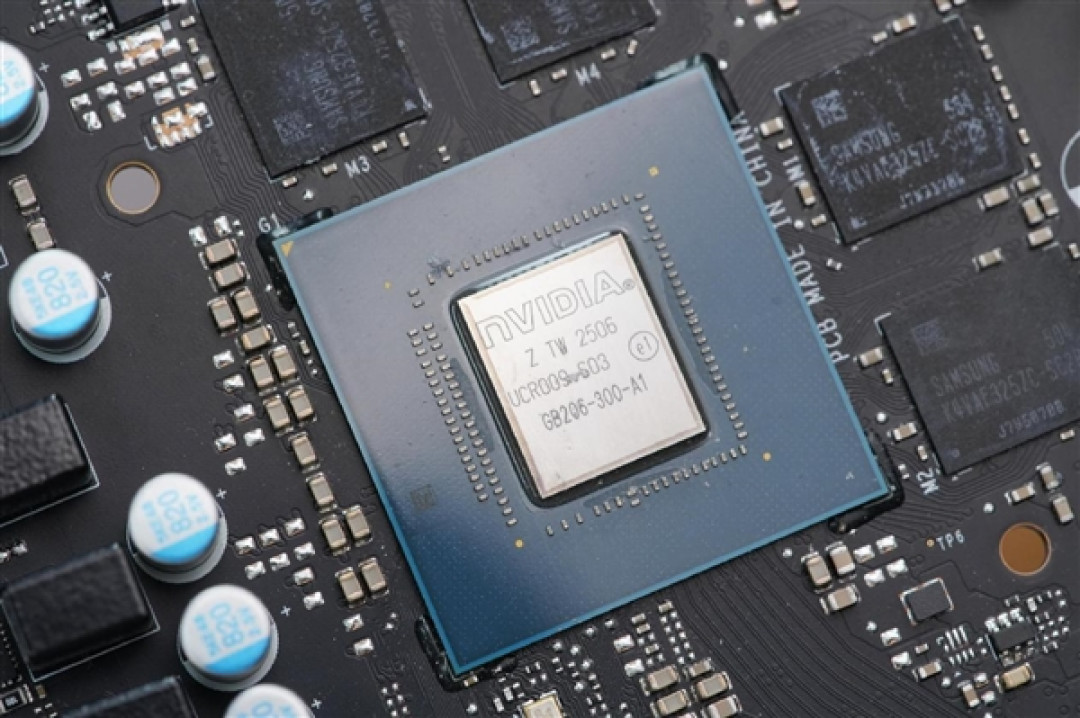 精致香槟金!微星RTX 5060 Ti 16GB硬派师显卡图赏