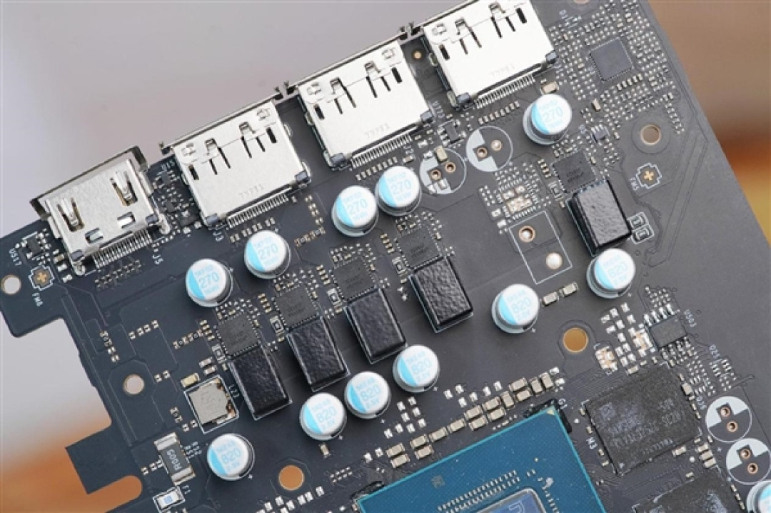 精致香槟金!微星RTX 5060 Ti 16GB硬派师显卡图赏