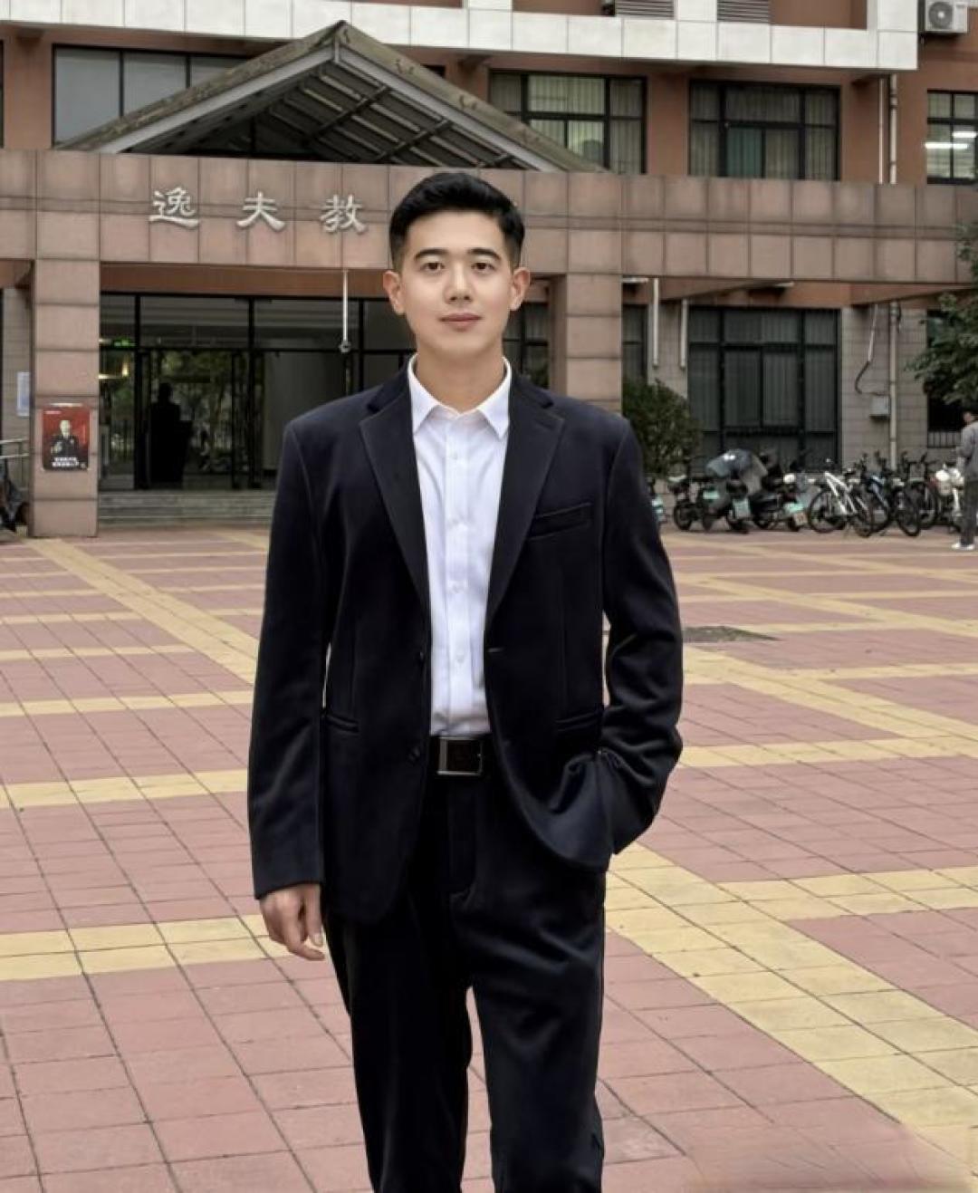 40岁体制内男士穿搭进阶指南:精选品牌打造得体职场形象