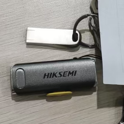 U盘、固态U盘，常用的移动存储设备就这两款