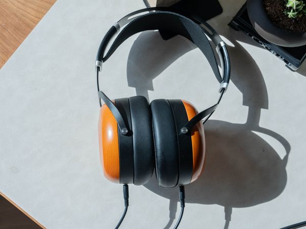 百元即可入手封闭式平板耳机！HIFIMAN Sundara-C隐形磁铁耳机
