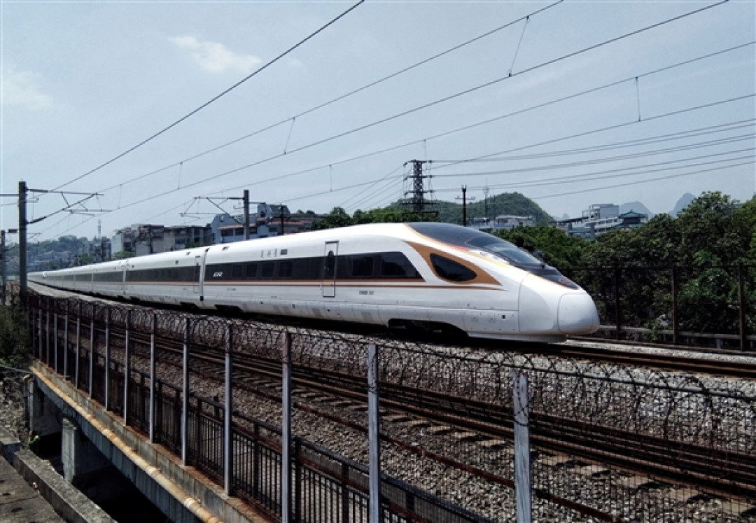 12306都能被挤崩 五一假期多条热门铁路火车票已秒空