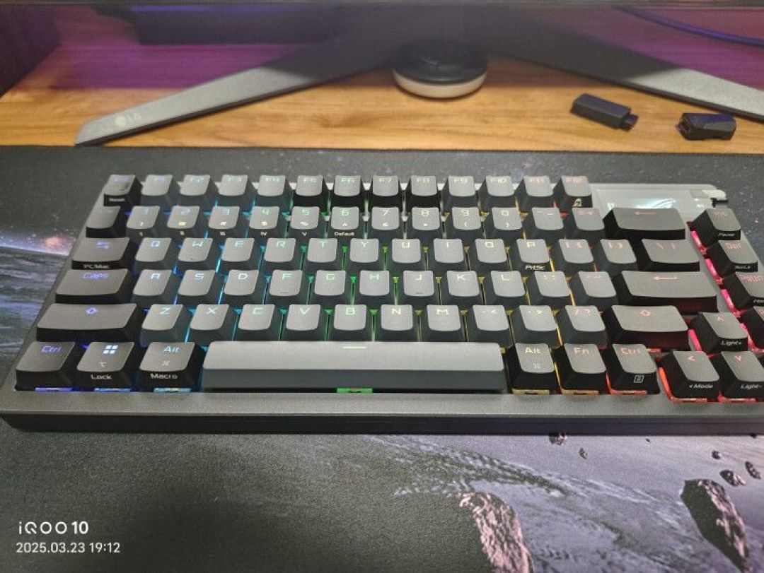 电竞利器 rog 夜魔机械键盘体验分享