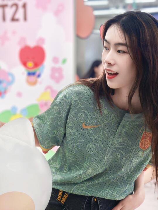 🥰大赞！女足新球衣，中国风细节拉满