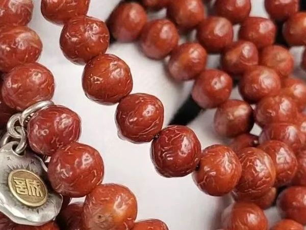 文玩手串值得收藏吗？这3种手串，才是真正的“潜力股”！