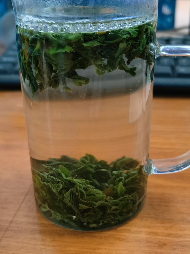在京东上叫做潜香800，天猫超市起的名号是山青，特二级六安瓜片