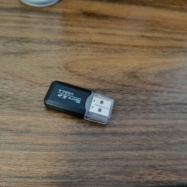 TF 读卡器：小巧实用的数码好物