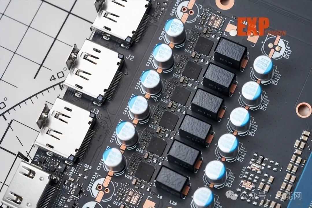 iGame RTX 5060 Ti Ultra W OC 16GB评测：潮酷风格的2K游戏“挑战者”