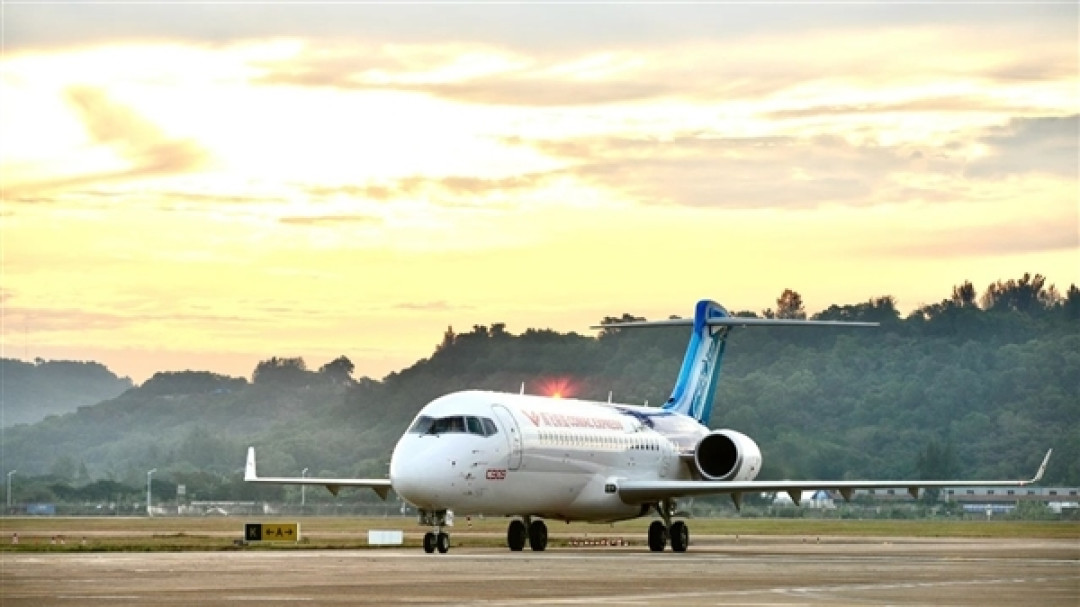 马航考虑购买中国商用飞机:C909、C919都在评估中