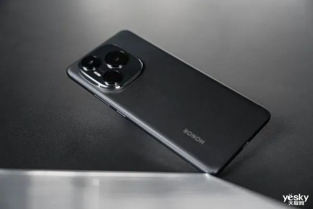 荣耀Power上手体验:续航与信号双强,城市户外皆从容